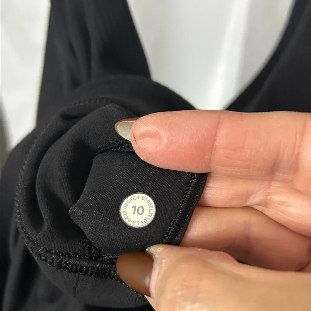 Lululemon tank ribbed EUC size 10